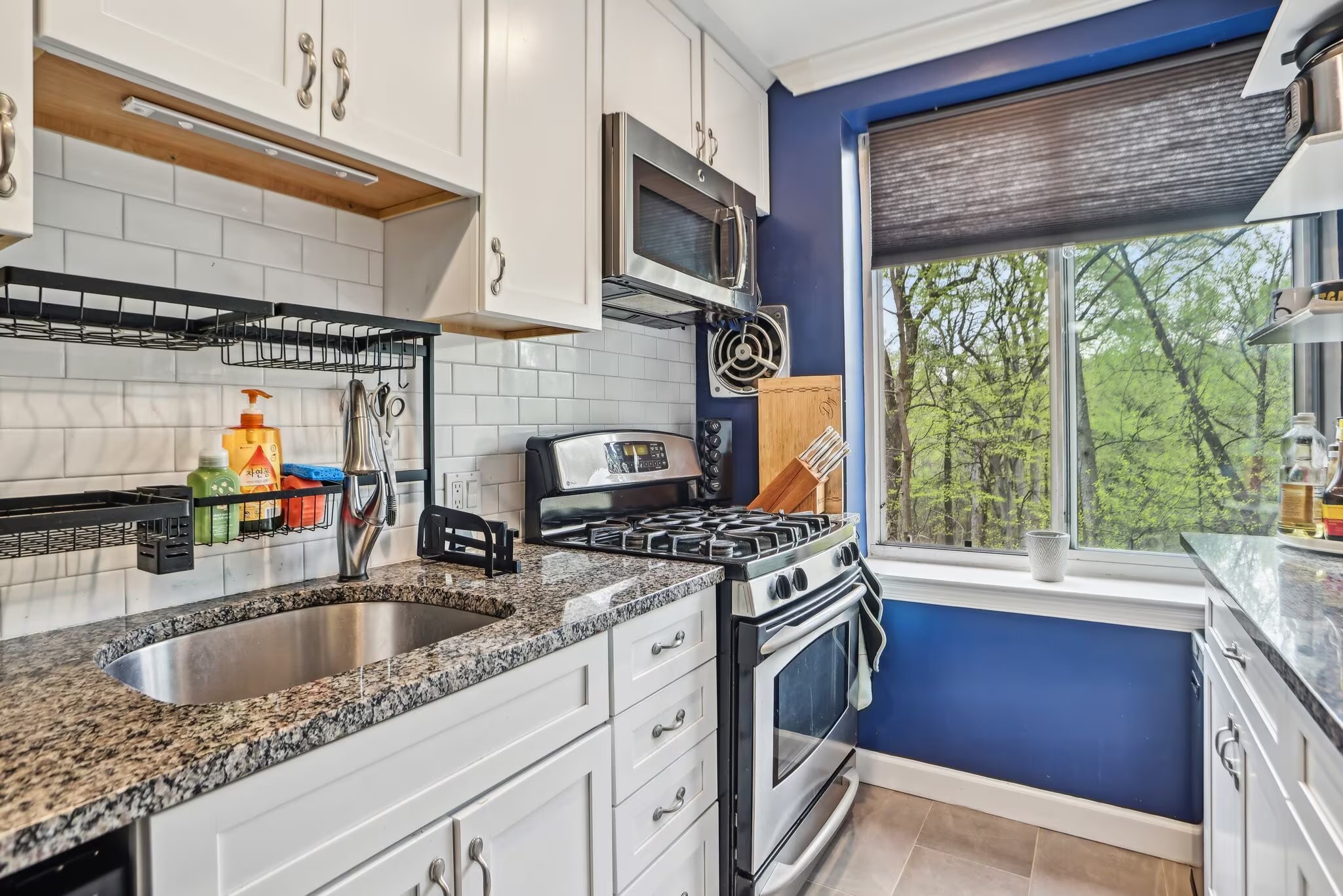 kitchen - 4100 W St NW