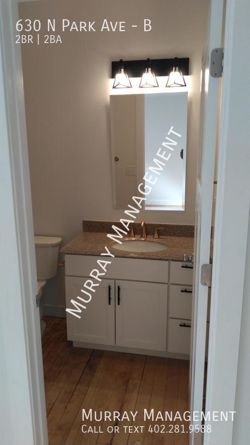 Building Photo - 630 N Park Ave