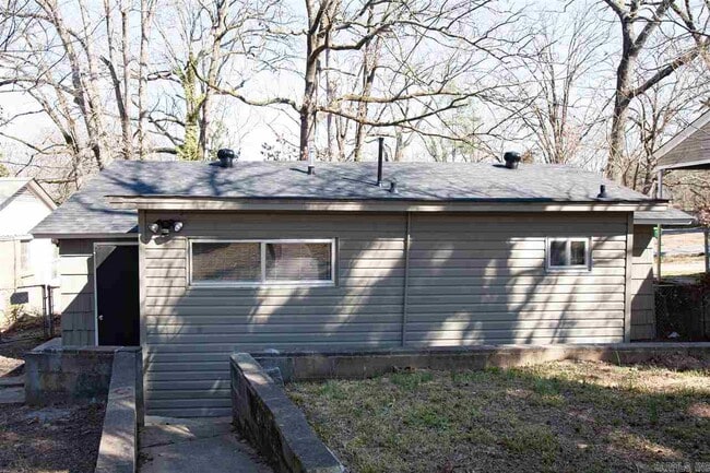 Building Photo - 2018 S Tyler St