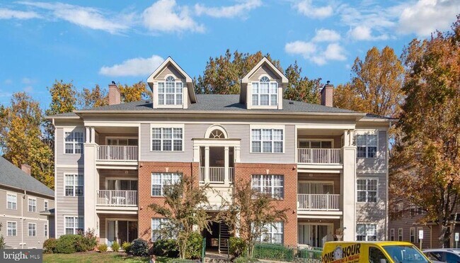 Building Photo - 131 Timberbrook Ln