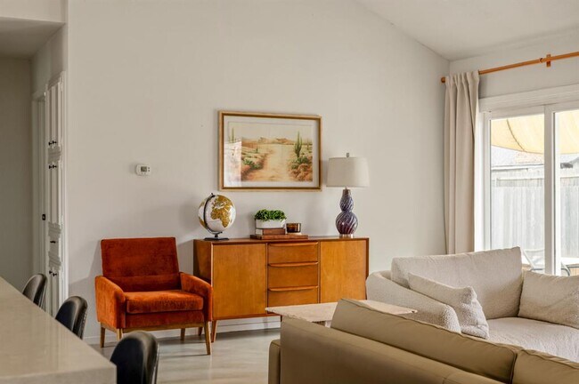 Building Photo - 9300 Meadow Vale