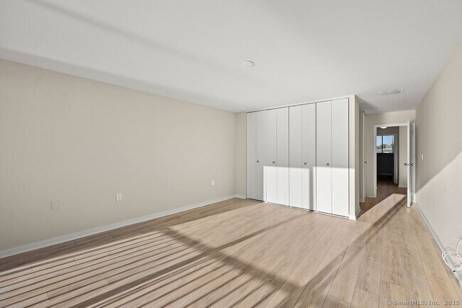 Building Photo - 100 Seaview Ave