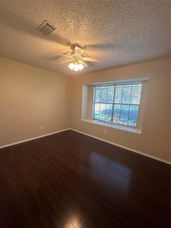 Building Photo - 6811 Luckenbach Ln
