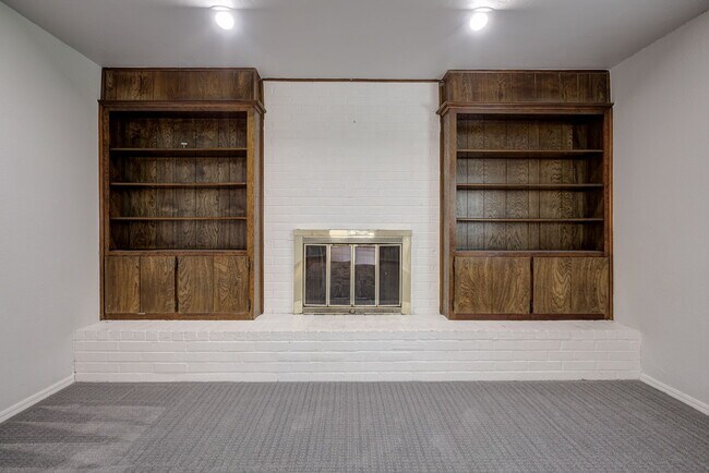 Building Photo - 1707 Ridgemont Cir