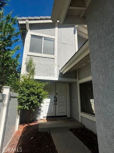 Building Photo - 7083 E Shorecrest Dr