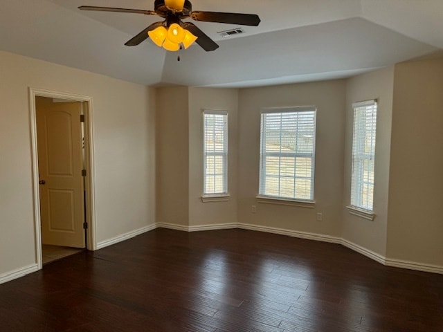 Building Photo - 1300 Yorkshire Dr