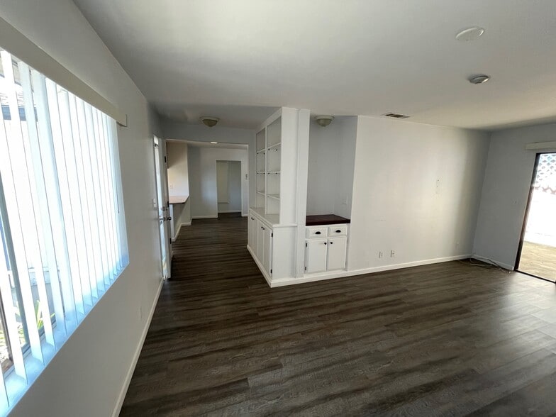 Building Photo - 1816 Marshallfield Ln