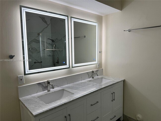 Building Photo - 12388 SW 124th Terrace