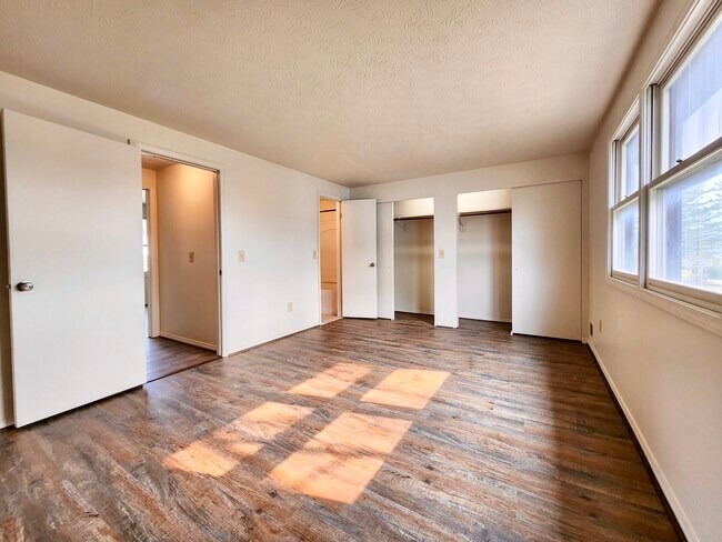 Building Photo - 34 Orchard St