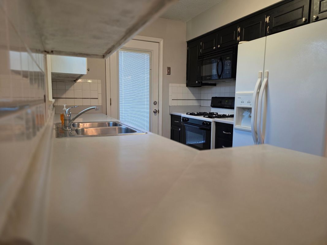 Building Photo - 2138 E Arrowhead Cir