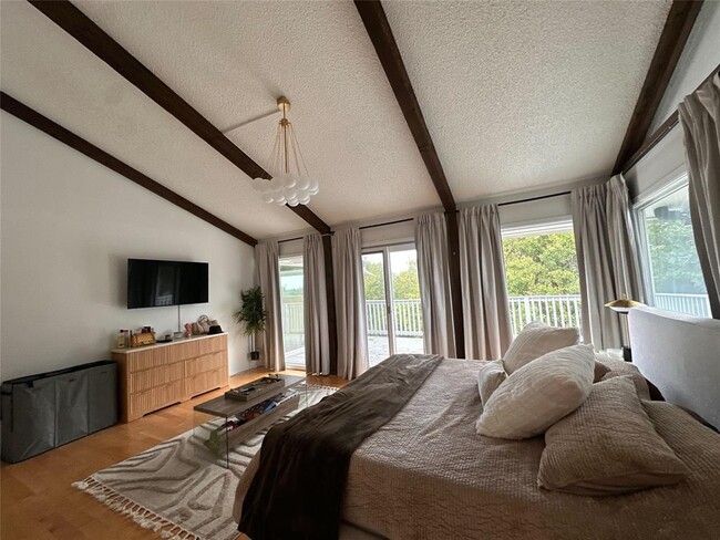 Building Photo - 1302 Ridgecrest Dr