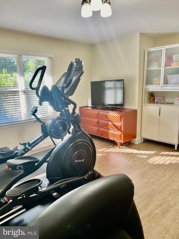 Building Photo - 1542 Crowell Rd