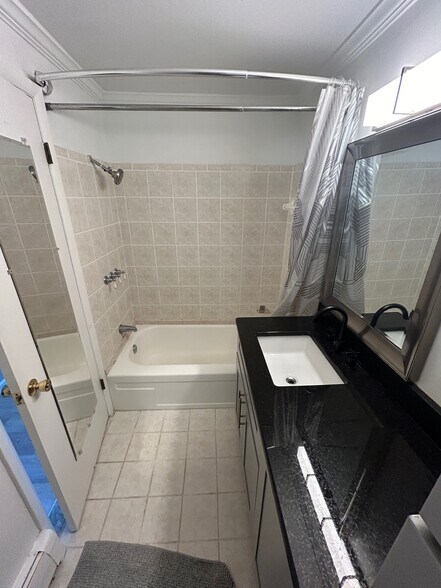 Building Photo - 31831 Grand River Ave