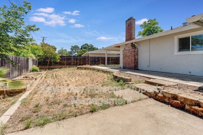 Building Photo - 5800 Deary Way