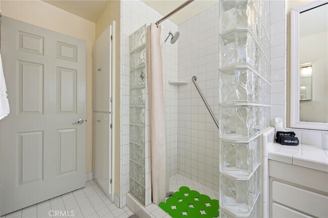 Building Photo - 528 Brentwood Dr