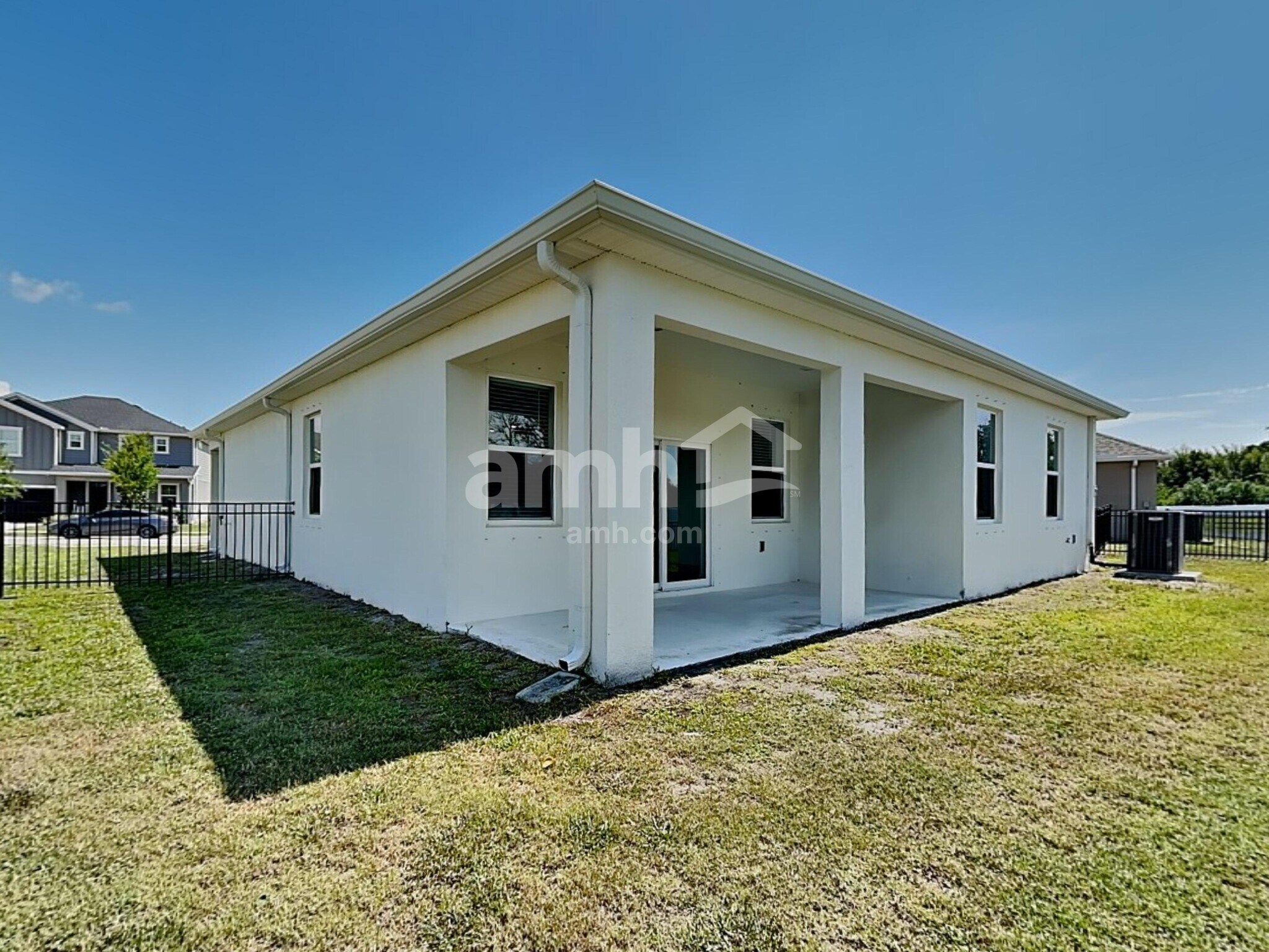 Building Photo - 327 Pine Terrace Dr