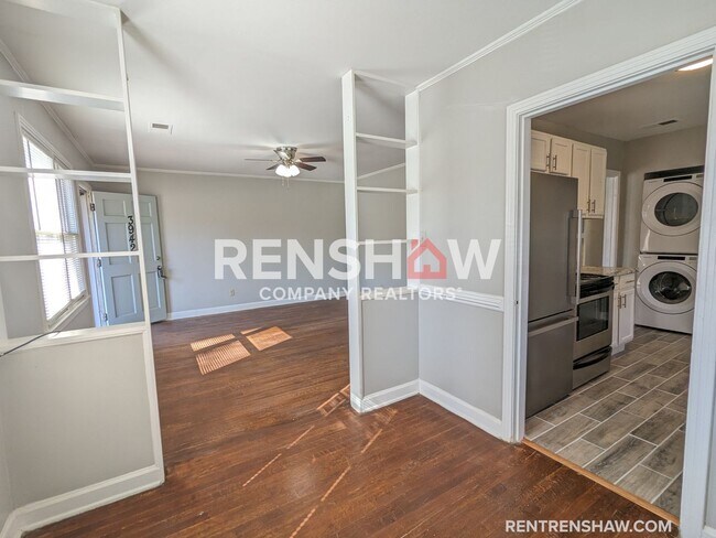 Building Photo - Duplex unit in Desirable Hedgemoor Neighbo...