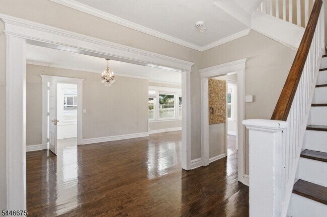 Building Photo - 21 Mildred Terrace