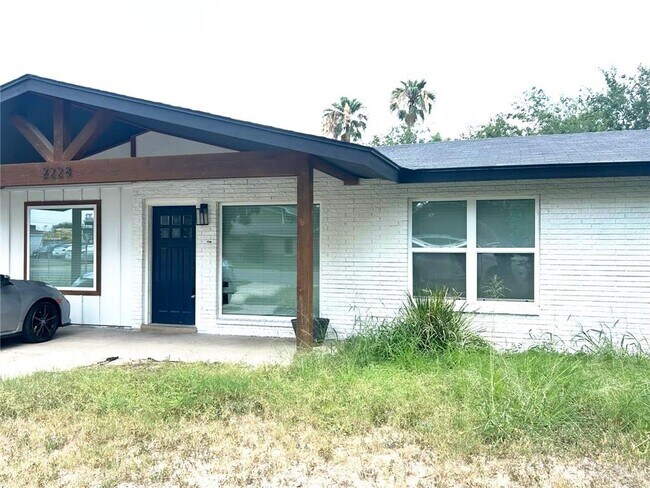 Primary Photo - 2228 Ivy Ave