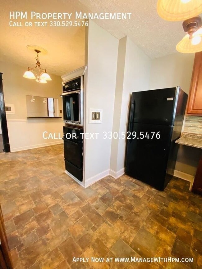 Building Photo - 1421 Piper Ct NW