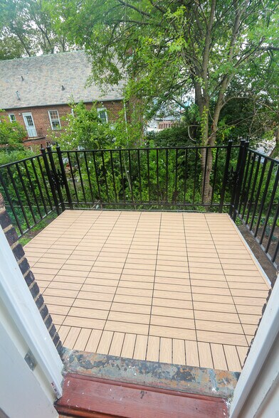 Building Photo - 4412 Barnett Ave