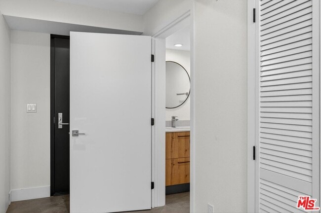 Building Photo - 2412 Eads St