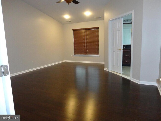 Building Photo - 25625 Anthem Terrace