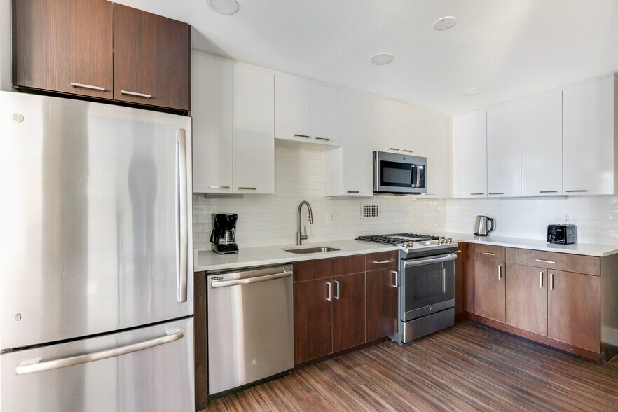 Building Photo - 1515 Richmond Hwy