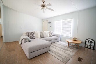 Building Photo - 20511 N Sabine Dr