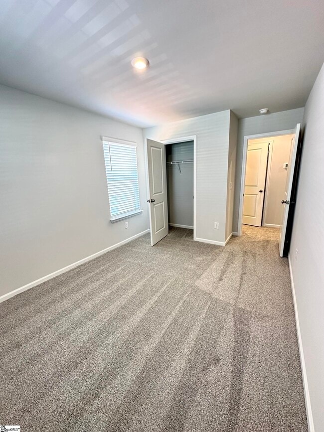 Building Photo - 120 Randwick Ln