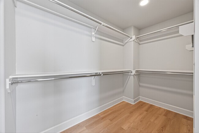 Building Photo - 5313 Inker St