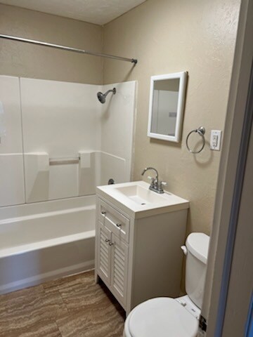 Building Photo - 1115 N Redbud Dr
