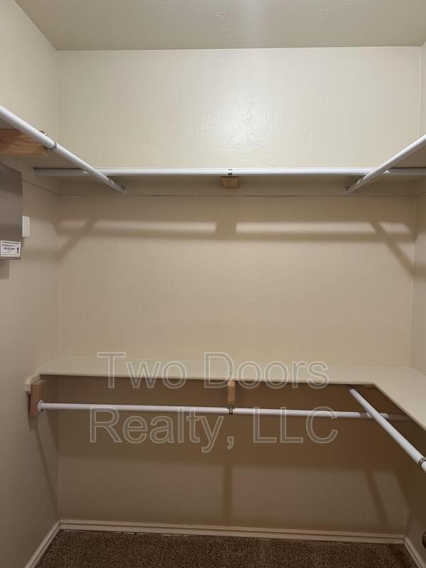 Building Photo - 2321 SW 94th St