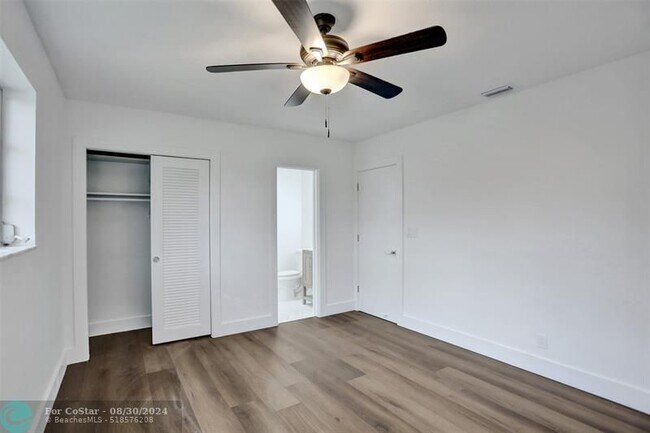 Building Photo - 161 SW 75th Ave