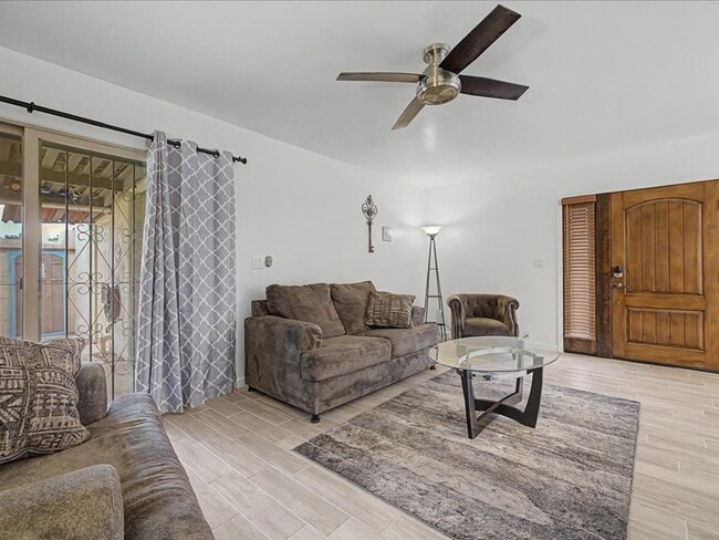 Building Photo - ALL UTILITIES, WIFI AND FURNITURE INCLUDED!! Beautiful Fully Furnished Home with Upgrades & Commu...