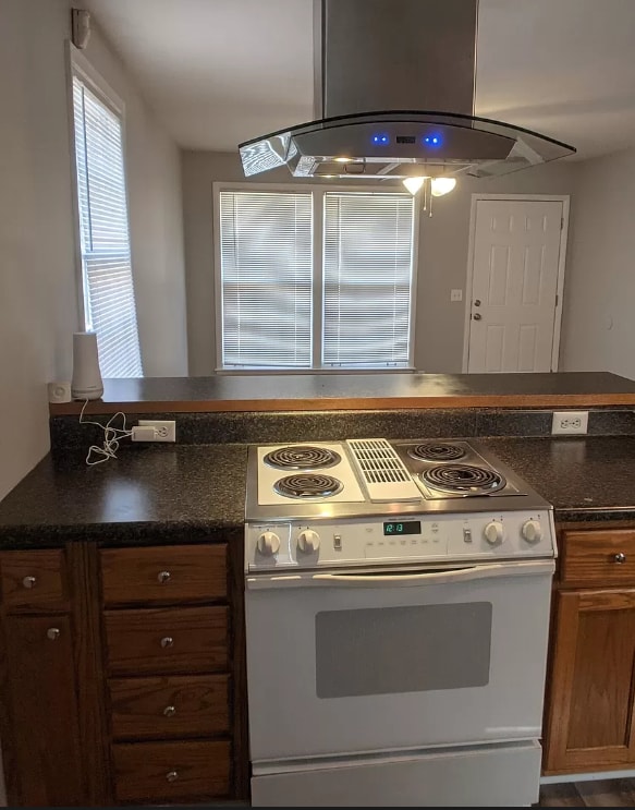 Building Photo - 1460 Snell Blvd