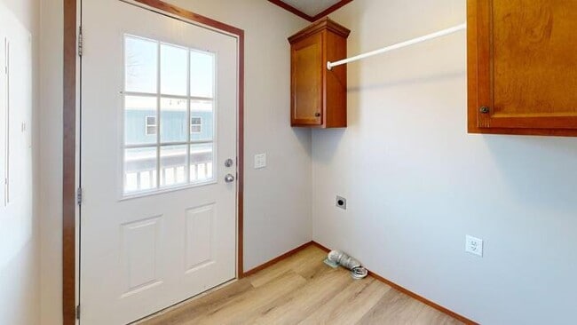 Building Photo - 129 American Ave