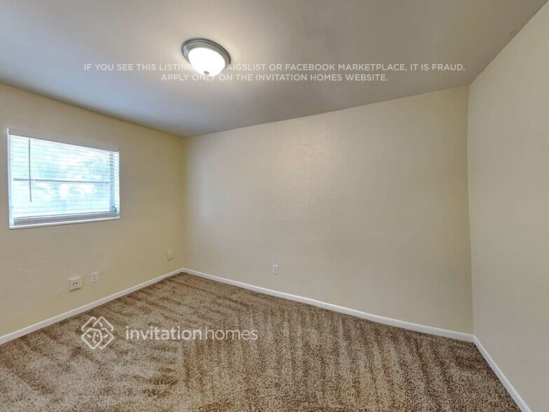 Building Photo - 364 Henthorne Dr