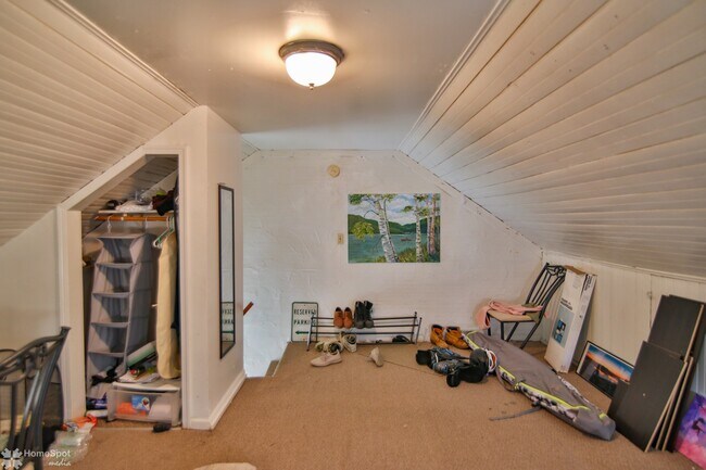 Building Photo - 419 Vine St