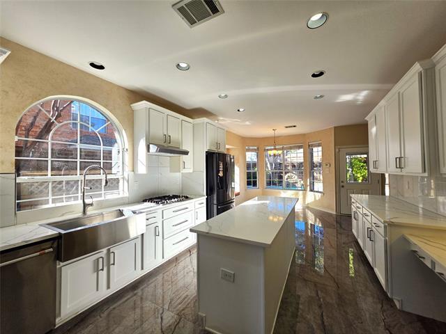 Building Photo - 9603 Wolf Creek Dr