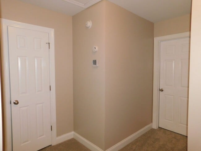 Building Photo - Location, Location, Location!!