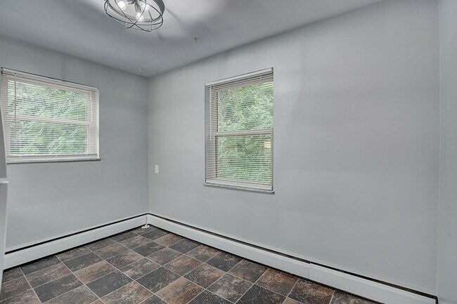 Building Photo - 3552 Brotherton Rd