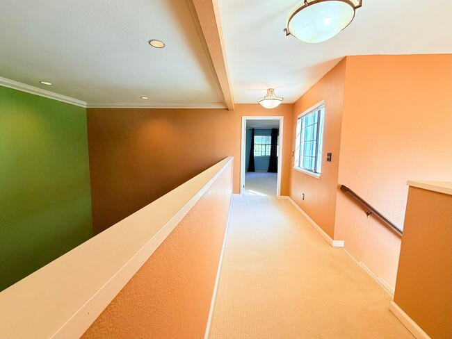 Building Photo - Charming and Move-in Ready, 3BD/2.5BA, Two-Story Townhome in Canyon Green at Canyon Lakes in San ...