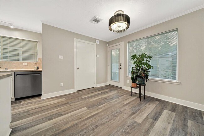 Building Photo - 6202 Spruce Bough Ct