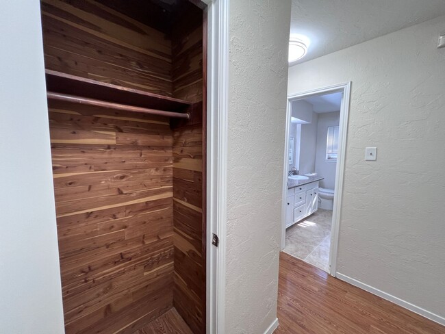 Building Photo - 4 Bedroom 2 Bathroom in Northwest Houston ...