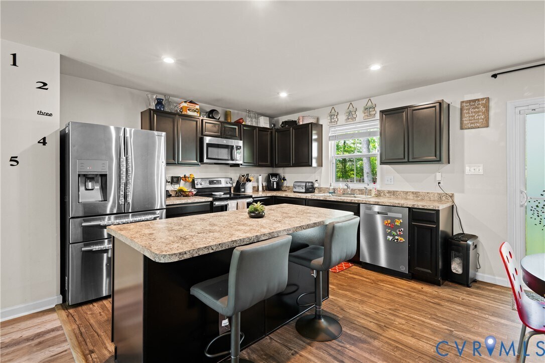 Building Photo - 21012 Baileys Grove Dr