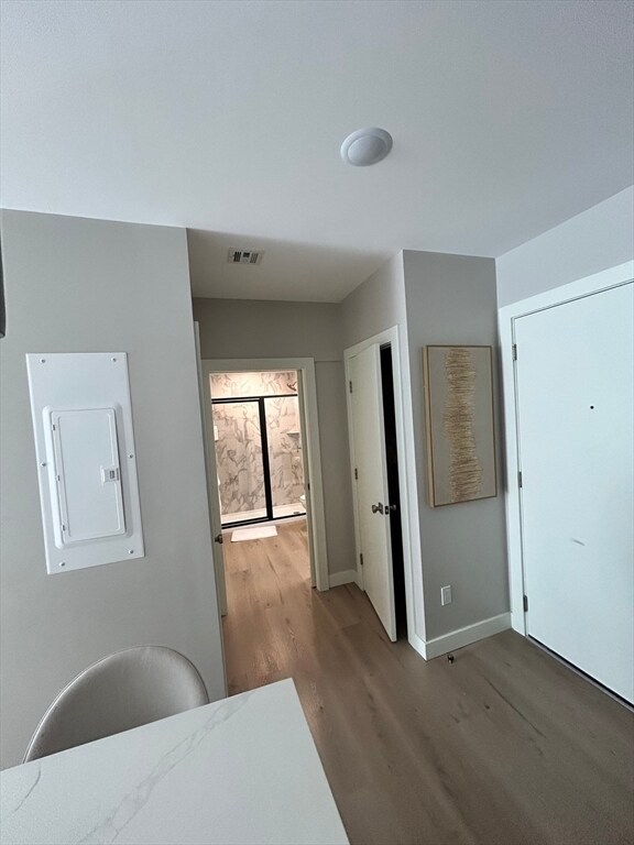 Building Photo - 400 W Broadway