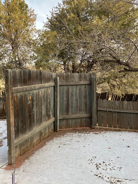 Building Photo - 3228 1/2 La Avenida de San Marcos