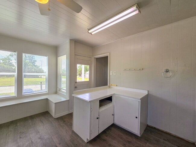 Building Photo - Cute 2 bedroom & 1 bath Home in Shawnee!