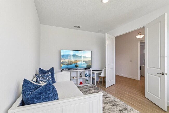 Building Photo - 710 Creeping Fig St